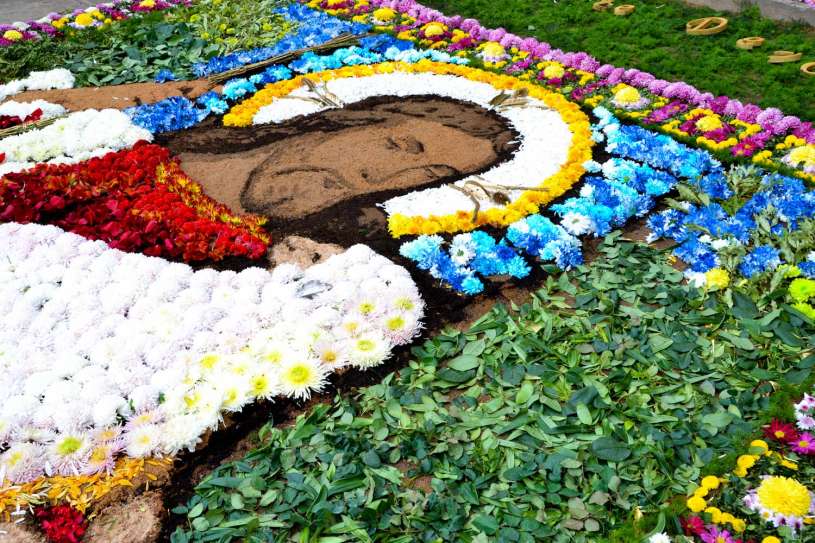 Corpus-Christi-Infiorata-Villa-Elisa-12