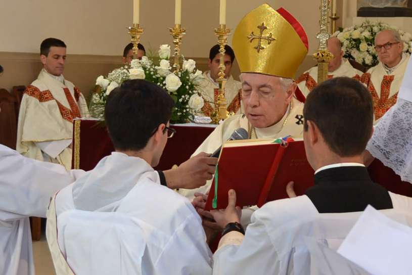 ordenaciones sacerdotales villa elisa 2013_07