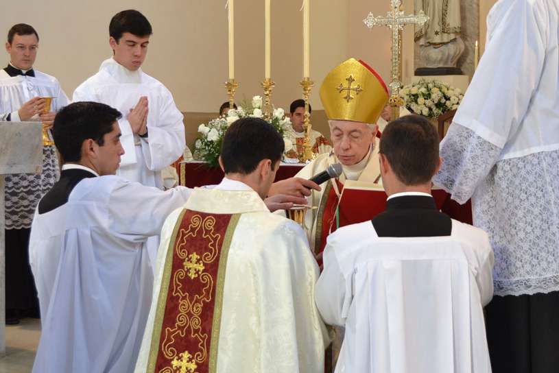 ordenaciones sacerdotales villa elisa 2013_15